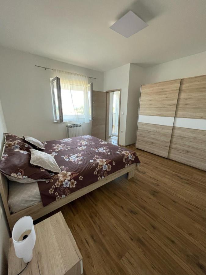 Apartman Varea Ližnjan エクステリア 写真